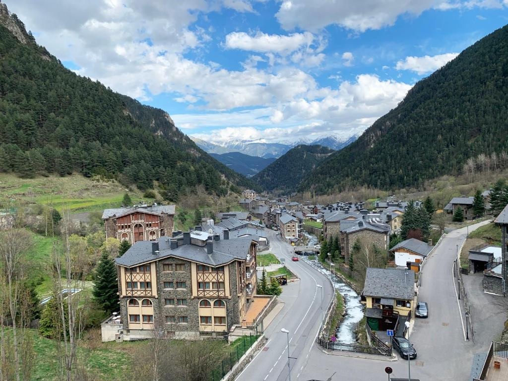 Apartamentos Vallnord 3000 in Arinsal: A Practical Stay Near Vallnord Ski Area