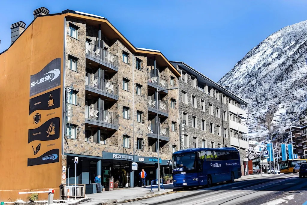 Aparthotel Shusski Encamp Review: Premium Comfort and Alpine Luxury in the Heart of Andorra 1 Aparthotel Shusski Encamp Review: Premium Comfort and Alpine Luxury in the Heart of Andorra