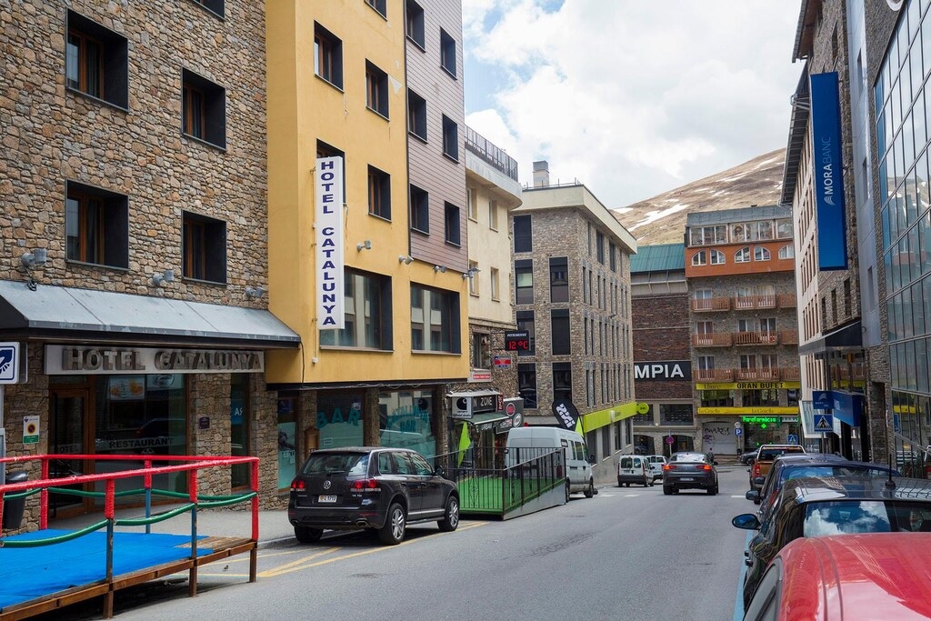 Hotel Catalunya Ski in Pas de la Casa: A Top-Value 3-Star Stay Steps from the Slopes 1 Hotel Catalunya Ski in Pas de la Casa: A Top-Value 3-Star Stay Steps from the Slopes