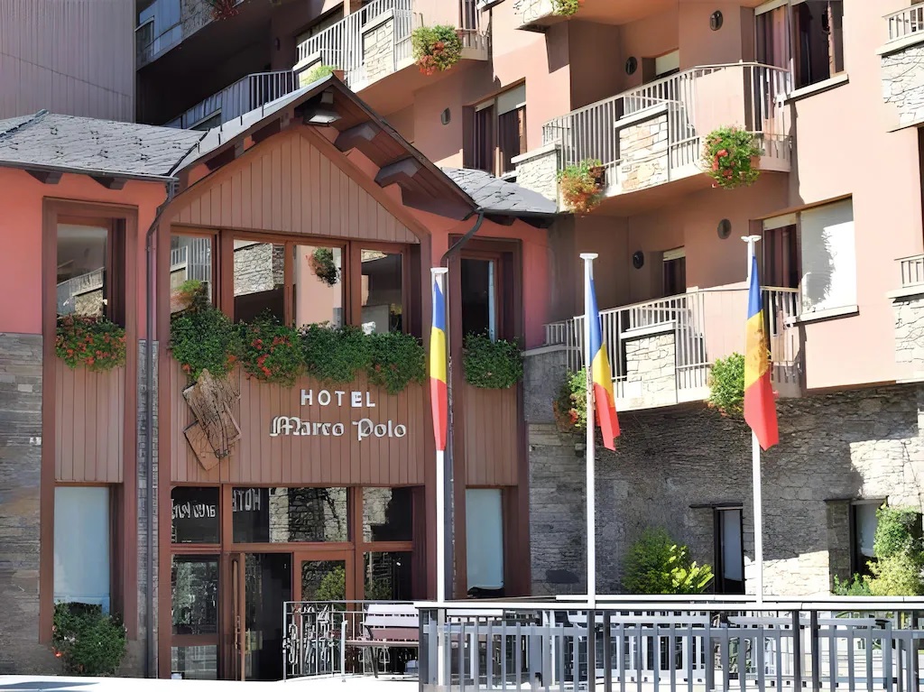 Hotel Marco Polo La Massana: Where Pool Days and Ski Mornings Come Together 1 Hotel Marco Polo La Massana: Where Pool Days and Ski Mornings Come Together